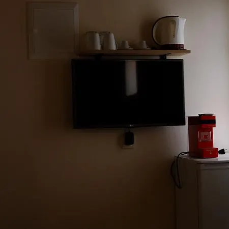 Fivos *