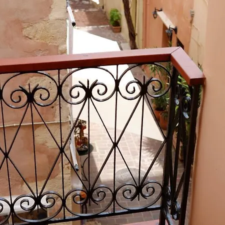 Pensionat Fivos Chania (Crete)
